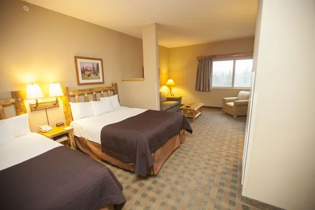 Majestic, 1 King and 2 Queen Beds, Sofa، Great Wolf Lodge Kansas City 2/5