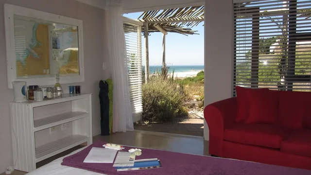 Absolute Beach, Vredenburg 21/40
