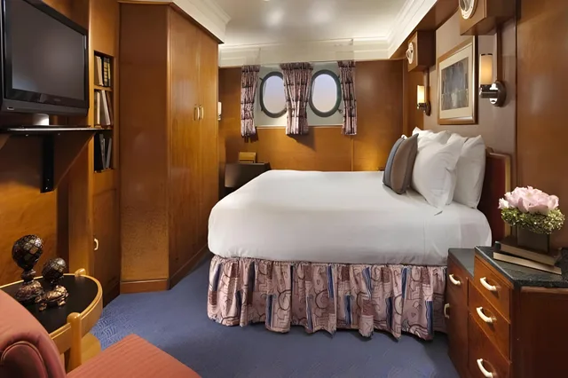 جناح جونيور اقتصادي، The Queen Mary 1/1
