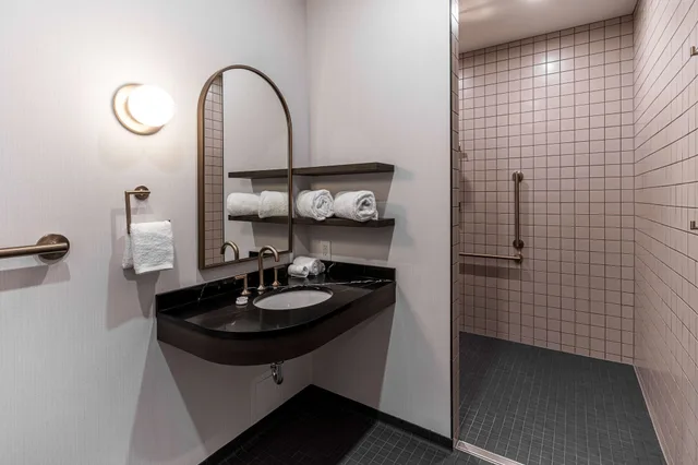 Room, Single, 2 Queen Beds, Accessible، The Westley Calgary Downtown, Tapestry Collection by Hilton 3/3