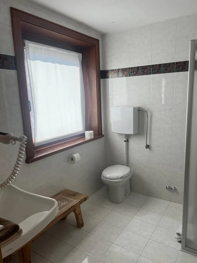 Room, Queen Bed, Sofa, Angelica Hotel 3/4