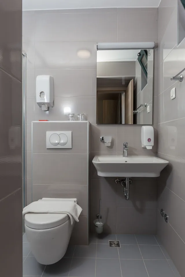 غرفة بسريرين منفصلين بإطلالة على البحر، Hotel Vimbula 5/8