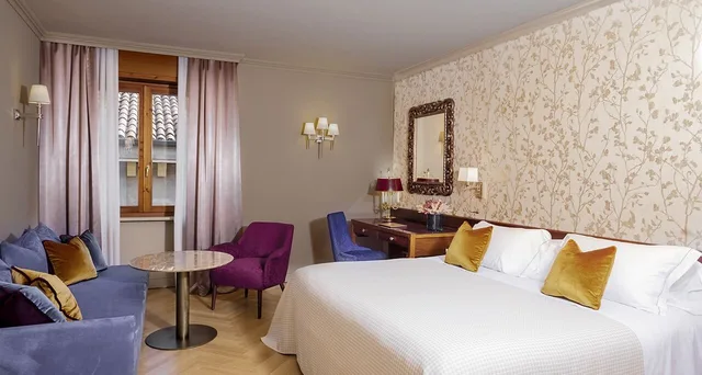 غرفة سوبيريور ثلاثية بسرير مزدوج مع أريكة، Hotel Accademia Verona 1/9