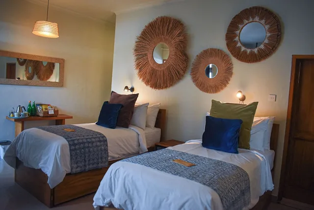 غرفة ثلاثية بثلاثة أسرّة بإطلالة على البحر، Pesona Beach Resort Spa 10/10