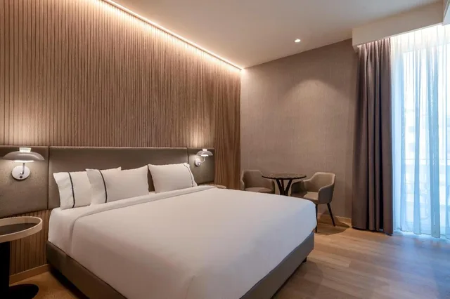جناح جونيور بسرير كينج بإطلالة على المدينة مع أريكة، AC Hotel Cartagena 3/5