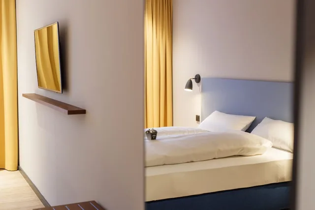 غرفة سوبيريور بسرير مزدوج، elaya hotel goeppingen, Trademark Collection by Wyndham 3/6