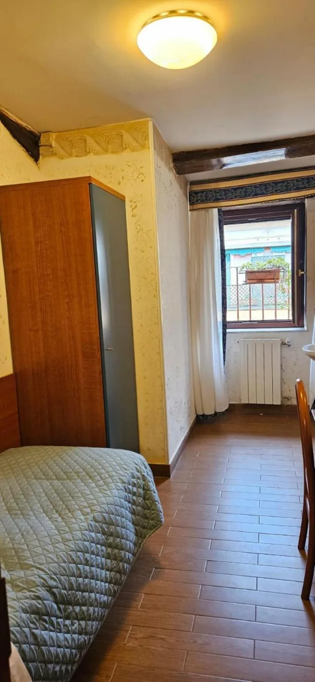 غرفة قياسية مفردة، Hotel Julia 1/3