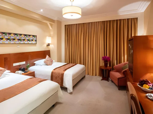 Standard Twin Bed Room Without Window، Broadway Mansions Hotel 1/1