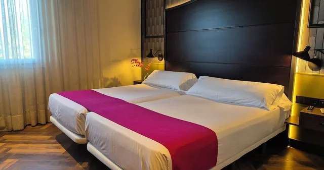 غرفة عائلية ثلاثية، Hotel Vertice Aljarafe 1/10