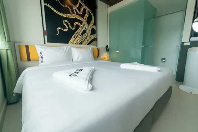 غرفة سوبيريور بسرير كينج بإطلالة على المسبح، Socialtel Koh Samui Chaweng (Adult Only) 1/2