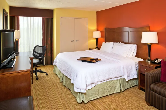 جناح بسرير كينج، Hampton Inn Baltimore/White Marsh 4/6