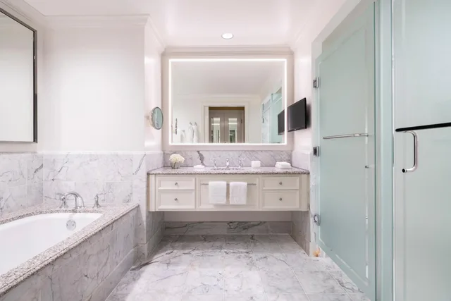Deluxe, 2 Double Beds, Waterfall View, Accessible، Four Seasons Hotel Westlake Village 2/2