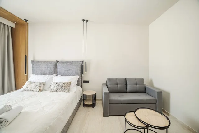 Executive, Double Bed, Pool View, Nikon Boutique Hotel 4/9