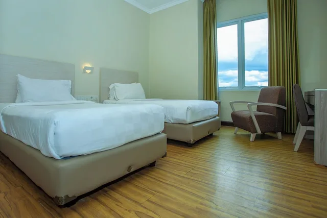 غرفة ديلوكس بسريرين منفصلين، Grand Q Hotel Gorontalo 3/5