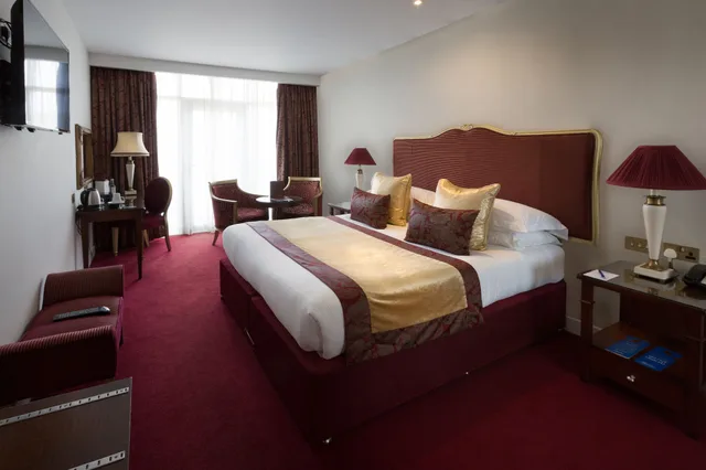 غرفة تنفيذية بسريرين منفصلين، The Oxfordshire Golf Hotel and Spa 1/6