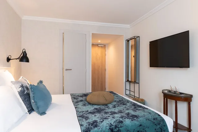 غرفة مزدوجة، Touraine Opera 4/6