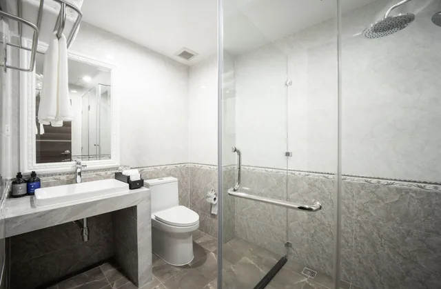 غرفة ديلوكس بسريرين منفصلين بإطلالة على النهر بشرفة، Eastin Hotel Vientiane 2/6