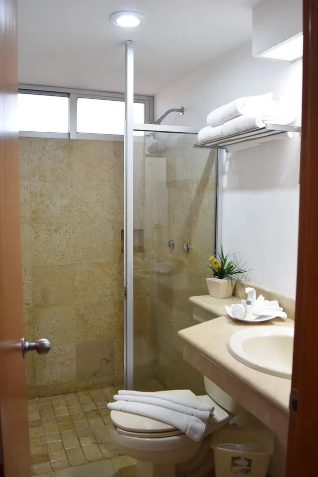 جناح بسريرين مزدوجين بإطلالة على البحر بمطبخ صغير، Costa De Oro Beach Hotel 4/7