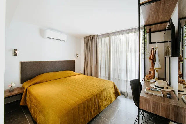 Superior, Single Bed, No Balcony، Cosmo Napa Hotel 1/5