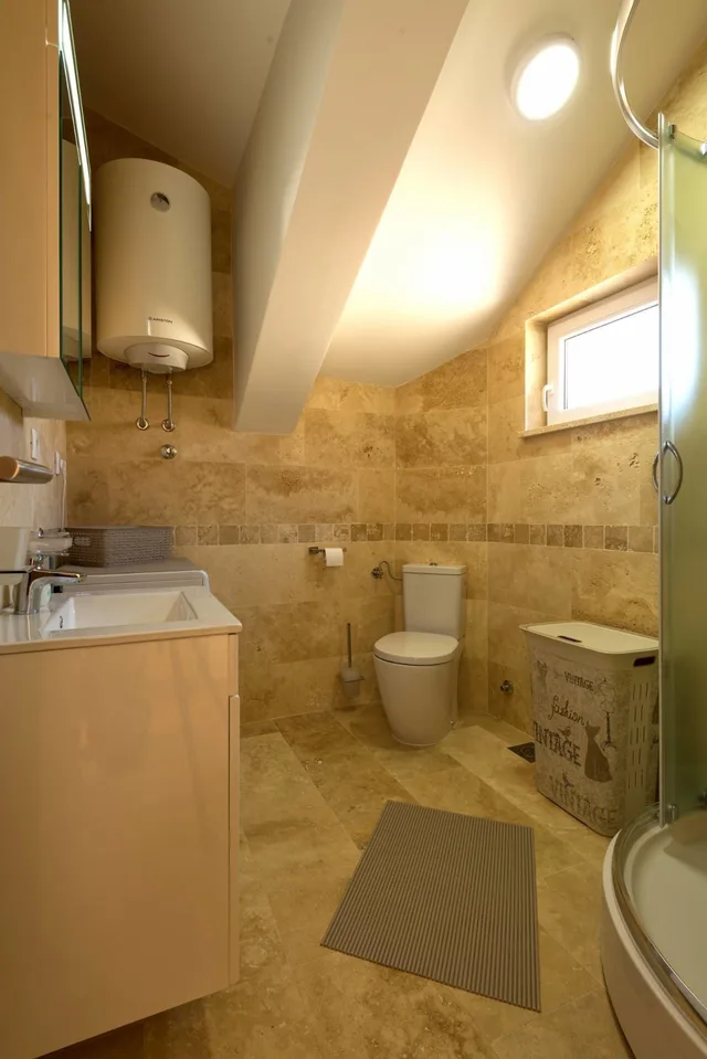 شقة بسرير كوين وسرير بطابقين بإطلالة على البحر بشرفة بغرفة نوم واحدة، Apartments 42 North 4/5