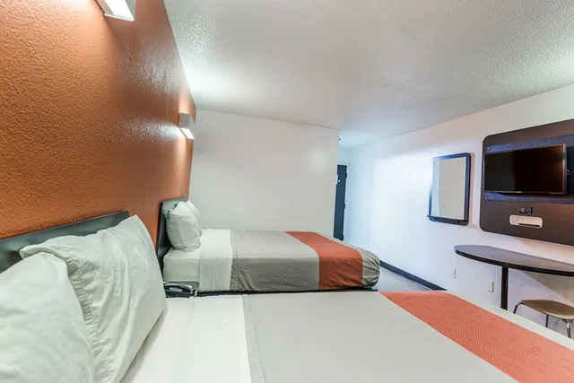 غرفة قياسية بسريرين كوين، Motel6 Simpsonville, SC - Greenville 1/10