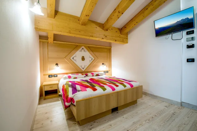 Room, Double or Twin Bed, Mountain View, HOTEL CHALET PINETA 3/6