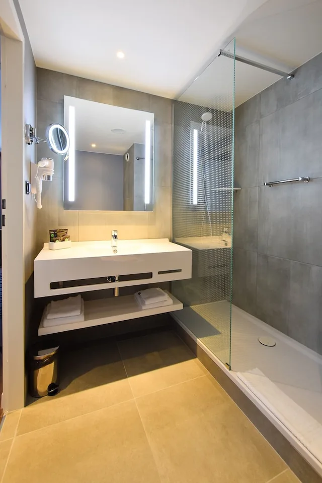 غرفة عائلية بسرير مزدوج مع أريكة، Novotel Szczecin Centrum 9/9