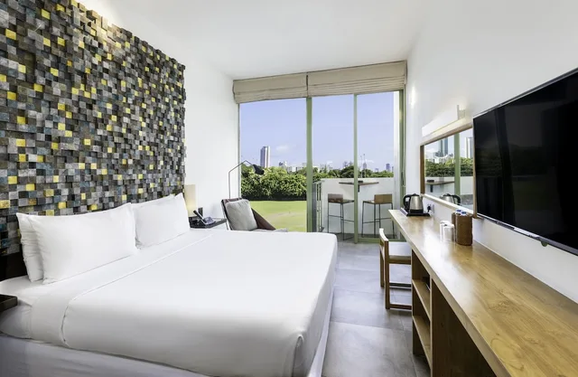 غرفة سوبيريور بسرير مزدوج بشرفة، Hotel Me Colombo 1/7
