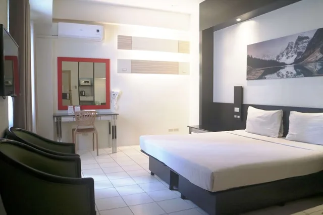 غرفة قياسية بسرير كوين، Executive Hotel Manila 2/4