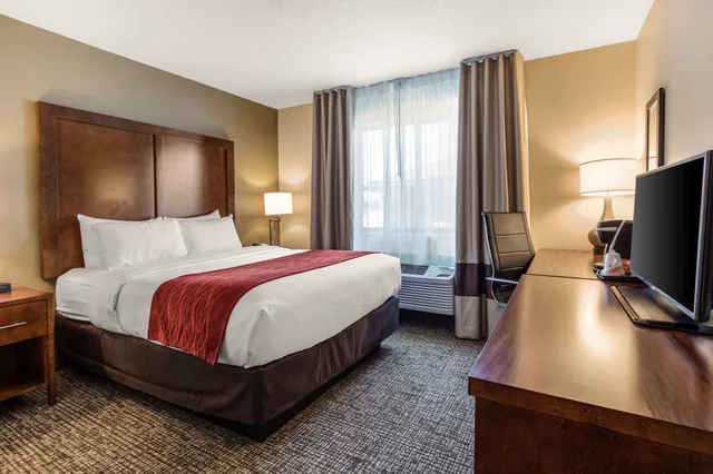 غرفة قياسية بسرير كوين، Comfort Inn La Porte, IN 4/5