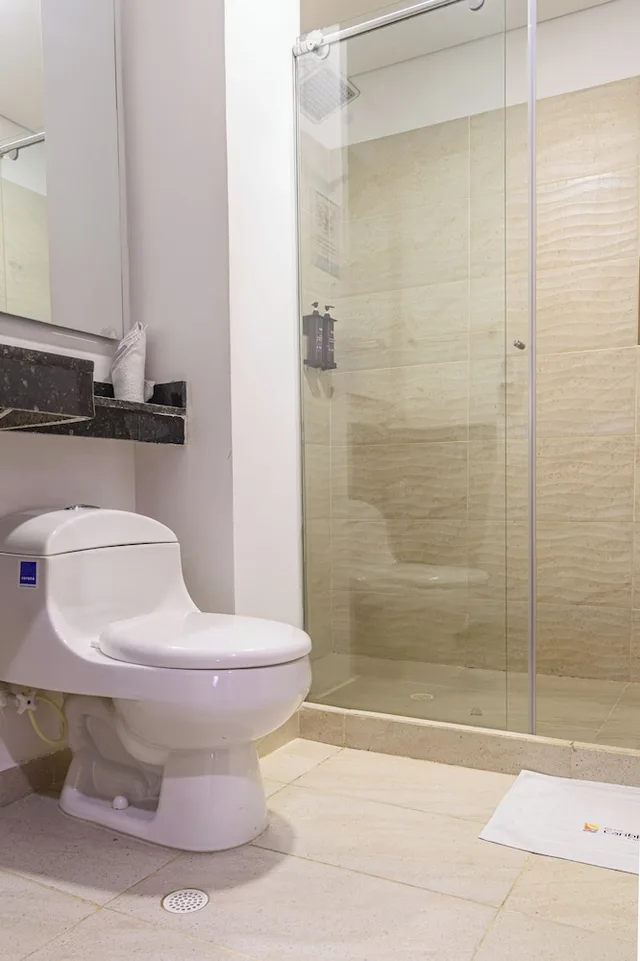 غرفة عائلية بسرير كينج وسريرين مزدوجين، Hotel Caribbean Cartagena 10/10