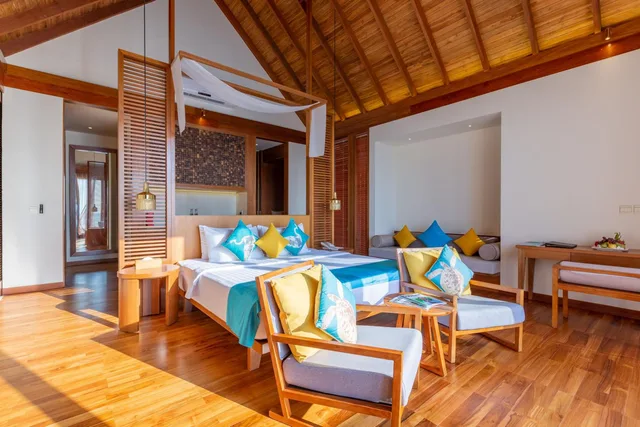 Pool, Ocean, Sunrise, Villa، Furaveri Maldives 4/4