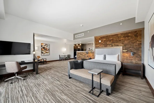 Premium, Suite, King Bed, Sofa, The Lodge at Flying Horse 1/3
