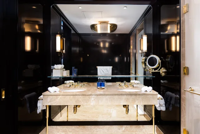 Junior Suite, King Bed, City View, Casa Cipriani New York 2/10