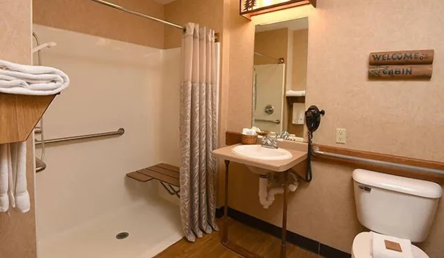 غرفة بسريرين مزدوجين لذوي الإعاقة، Boarders Inn & Suites by Cobblestone Hotels - Waukon 3/3