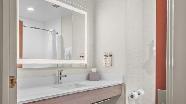 Suite, Multiple Beds, Holiday Inn Express Hotel And Suites Manchester Airport 10/10