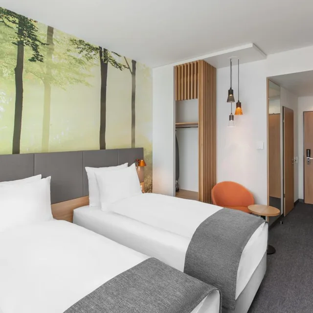 غرفة قياسية بسرير فردي بإطلالة على الفناء، Holiday Inn Munich Leuchtenbergring, an IHG Hotel 2/9