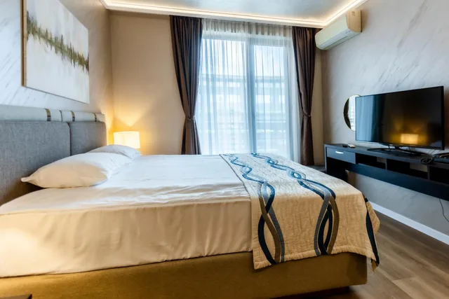 غرفة بسرير كينج بشرفة، Galeon Apart Complex 10/10