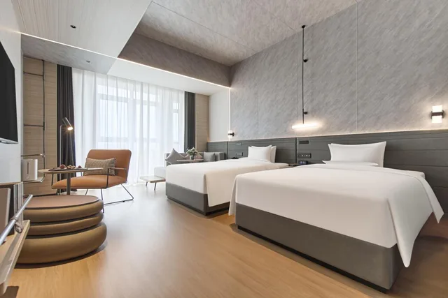 Superior, Twin Beds, Sofa, Novotel Yinchuan Lanxigu 2/7