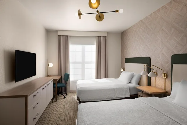 2 Bedrooms, Suite, King Bed, 2 Queen Beds, 2 Bathrooms، Homewood Suites By Hilton Sacramento Airport-Natomas 8/11