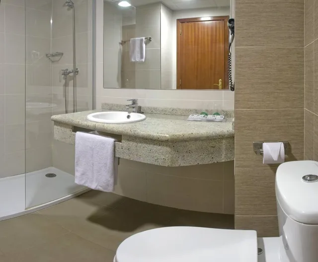 غرفة بسريرين منفصلين بشرفة، Eurosalou Hotel 9/10