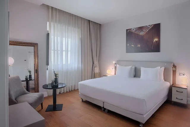 جناح بسرير مزدوج مع سرير إضافي، NH Collection Firenze Porta Rossa 3/5