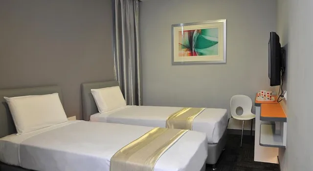 غرفة ديلوكس بسريرين منفصلين، Swing & Pillows at UPAC Pudu 1/1