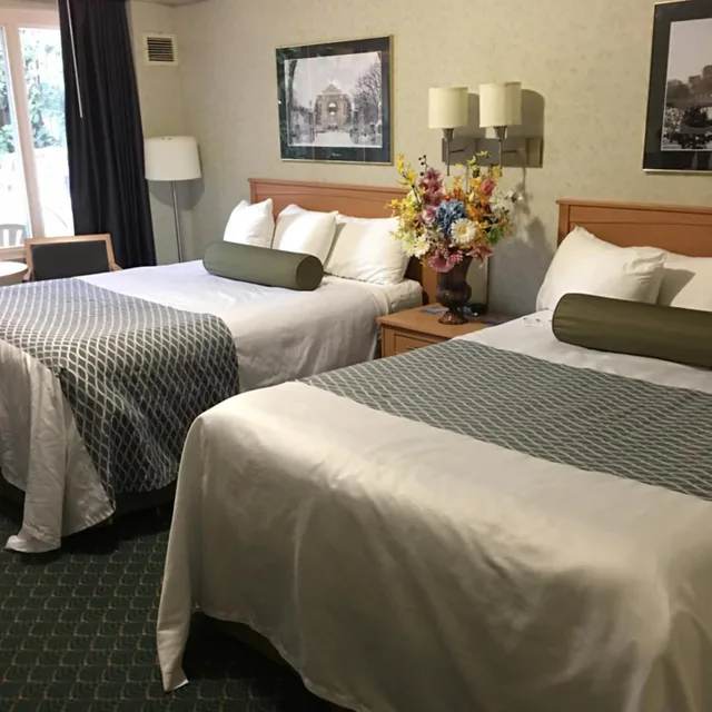 غرفة ديلوكس بسريرين كوين، Travelodge by Wyndham Winnipeg East 8/10