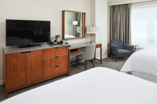 غرفة تنفيذية بسريرين كوين، The Westin Edina Galleria 2/3