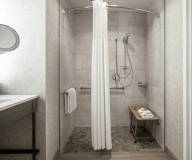 غرفة بسرير كينج لذوي الإعاقة، Hilton Austin Airport 9/10