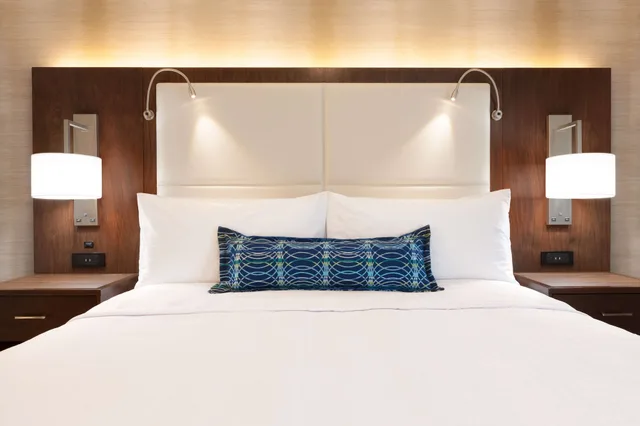 جناح بريميير بسرير كينج بغرفة نوم واحدة، Homewood Suites By Hilton Arlington Rosslyn Key Bridge 2/4