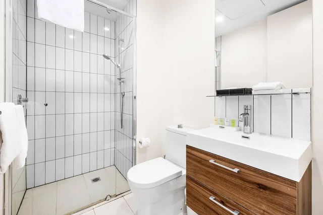شقة بسرير كوين وسريرين منفصلين بغرفتي نوم، Comfort Apartments Box Hill 6/10
