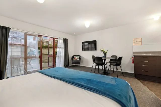 غرفة عائلية بسرير كوين وسريرين منفصلين بغرفة نوم واحدة، Arrowtown Motel Apartments 5/10