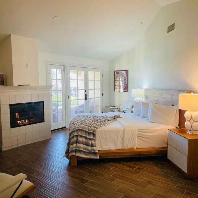 غرفة سوبيريور بإطلالة على البحيرة، The Chateau at Lake La Quinta 2/6